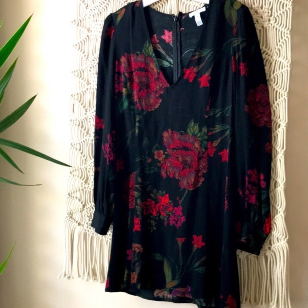 Leith XS floral mini dress in black & red